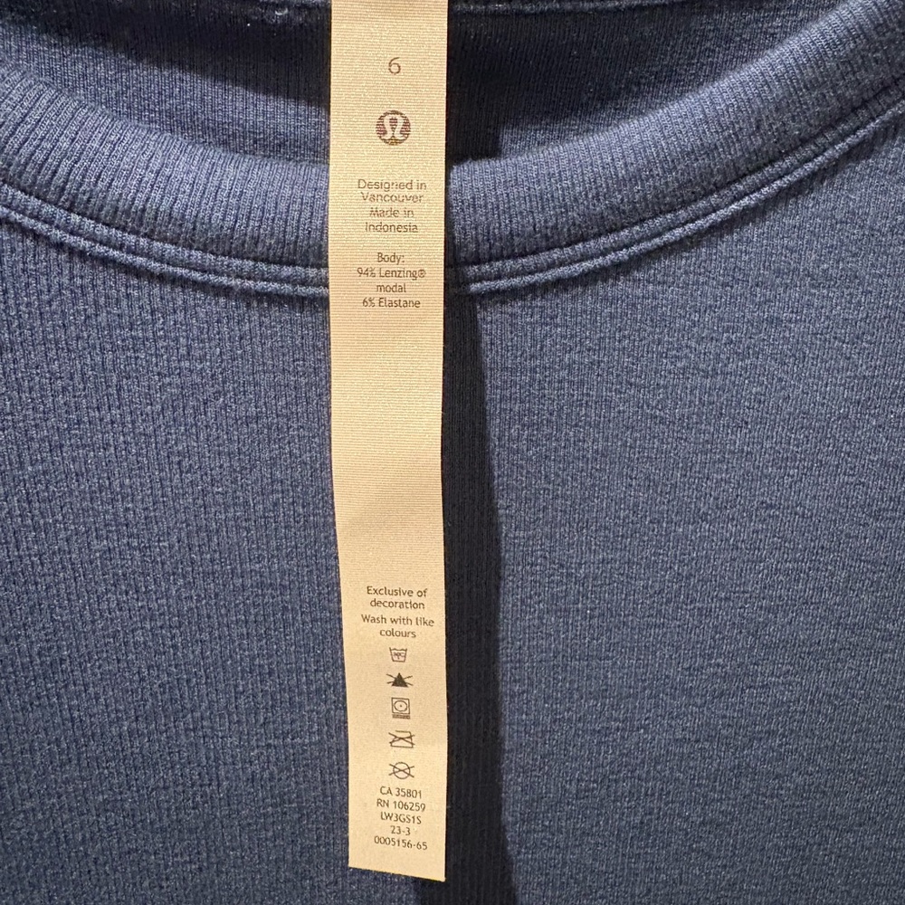 lululemon Navy Hold Tight Ribbed Cropped T-Shirt - NWT Size 6 - Picture 4 of 6